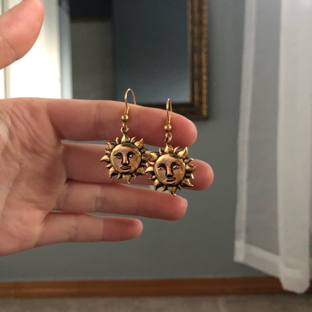 Vintage Avon Earings🌞